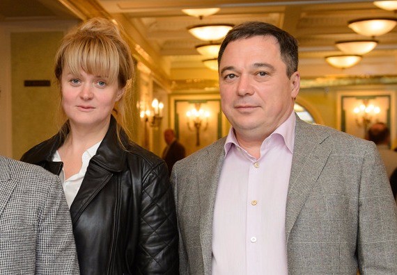 Два сыночка и лапочка-дочка: Анна Михалкова показала своих подросших отпрысков