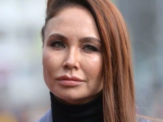 "Ножки-спички, самой-то нравится": Утяшева показала слишком похудевшую фигуру
