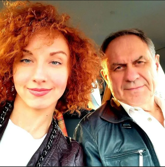 «Не верю в любовь девушки и старика!»: Молодую жену Афанасьева раскритиковали в сети