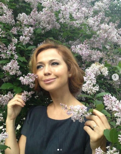 Елена Захарова покорила помолодевшей и яркой внешностью, поклонники закидали комплиментами