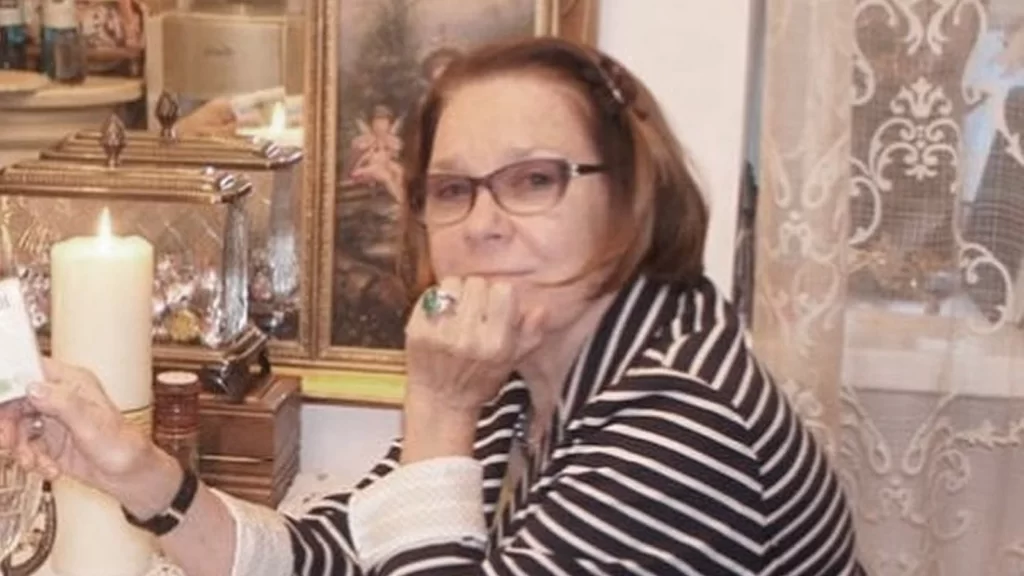 «При живой-то дочери…»: вот как живёт Лариса Голубкина в доме престарелых