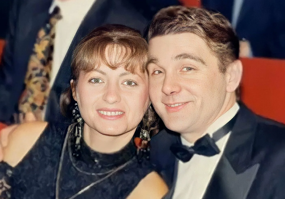Выбрал женщину старше себя на 18 лет: вот как выглядит возрастная жена Сергея Маковецкого