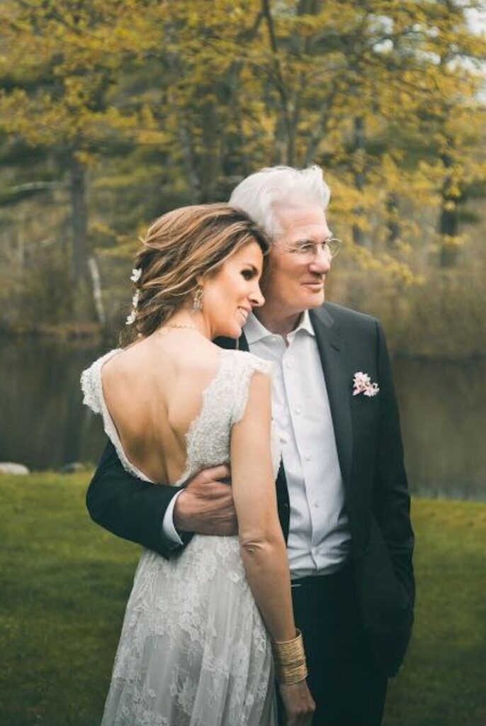 «Как отец с дочерью»: вот как выглядит жена Ричарда Гира, которая моложе на 33 года