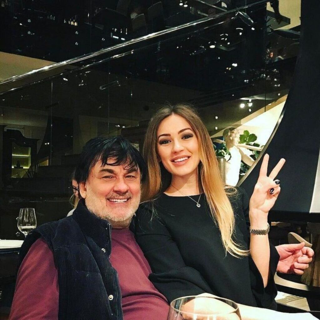 Устал тащить её на своём горбу! Александр Серов пожаловался на любимую дочь Мишель