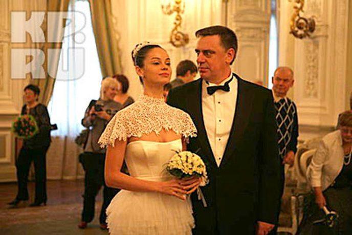Ради мужа отказалась от карьеры, а он променял её на молодую балерину: судьба дочери Алисы Фрейндлих