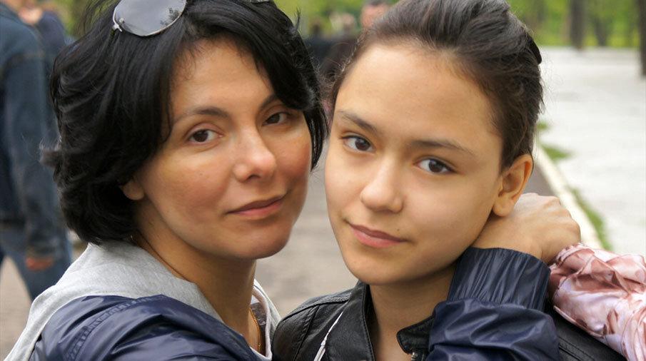 В свои 17 лет влюбила в себя 52-летнего режиссёра и увела его из семьи: судьба звезды "Узника замка Иф"
