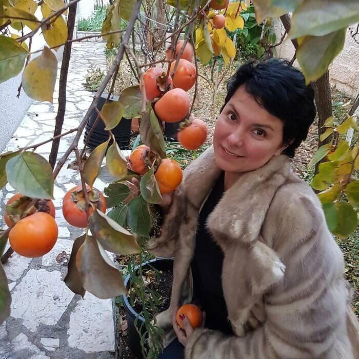 В свои 17 лет влюбила в себя 52-летнего режиссёра и увела его из семьи: судьба звезды "Узника замка Иф"
