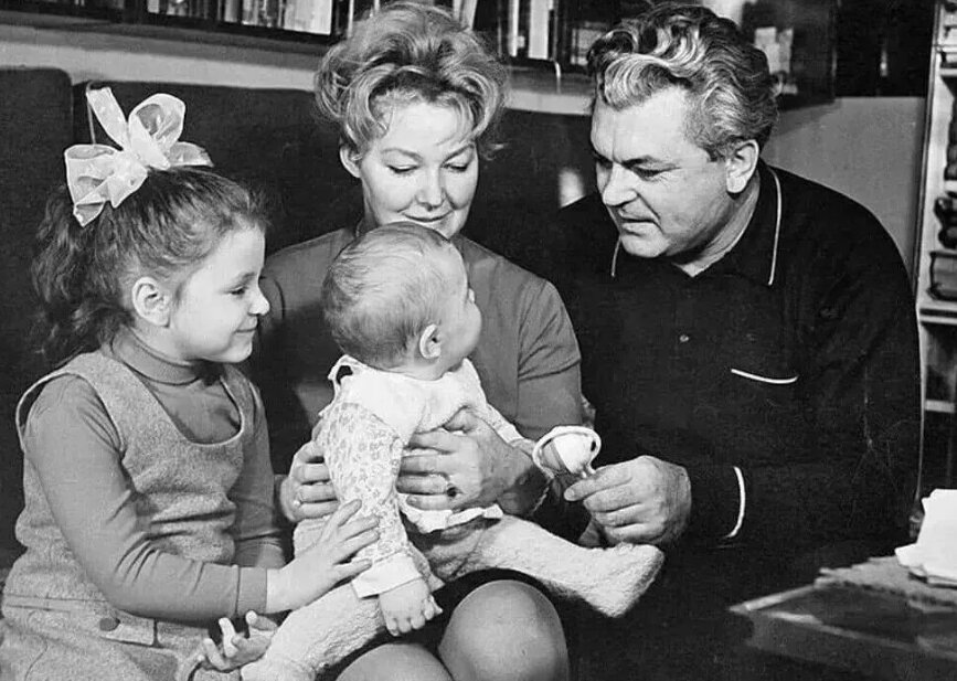 "Серёжа, я больше с тобой жить не могу": любовь и предательство Сергея Бондарчука и Инны Макаровой