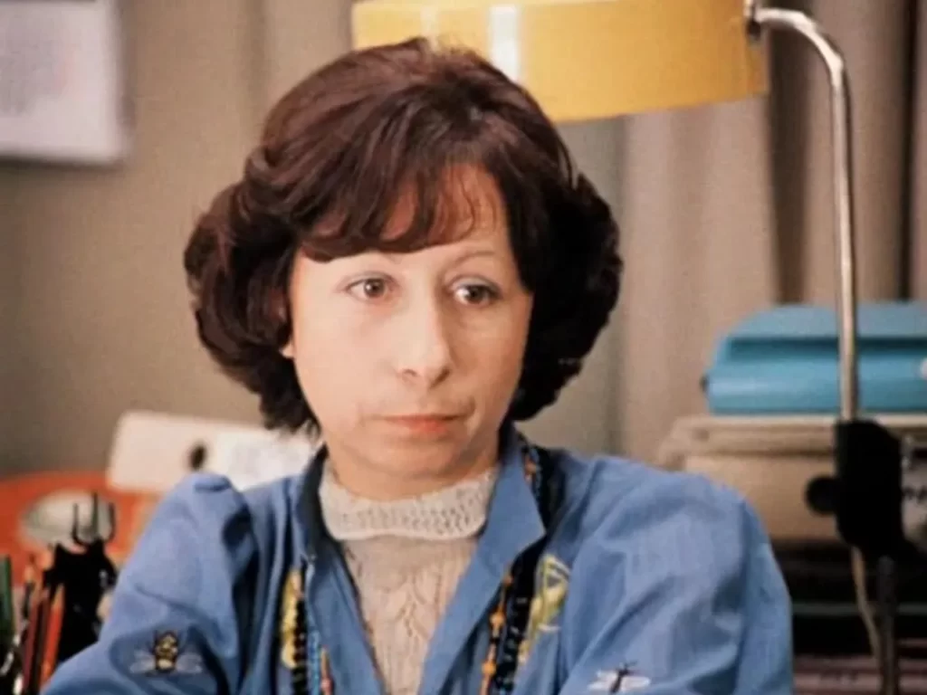 "Мне без него конец...": почему Лия Ахеджакова боится, что её оставит молодой муж