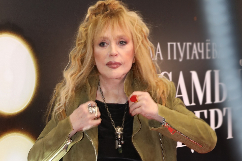 Алла Пугачёва попыталась вывезти антиквариат из замка на 20 миллионов долларов