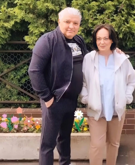 «Ее фото висело возле рюмочной…»: что говорили за спиной о Ларисе Гузеевой в начале ее карьеры