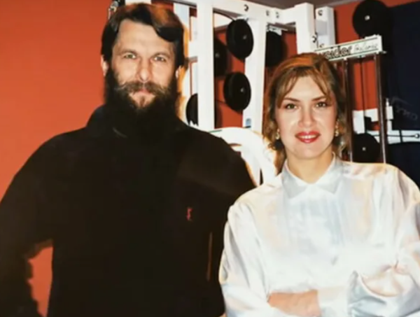 В 19 лет родила сына от дворника: как выглядит единственный сын актрисы Веры Сотниковой