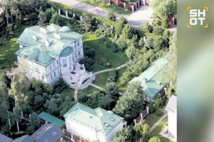 Замок Пугачёвой и Галкина даже рядом не стоял! Вот как выглядит роскошный особняк Якубовича