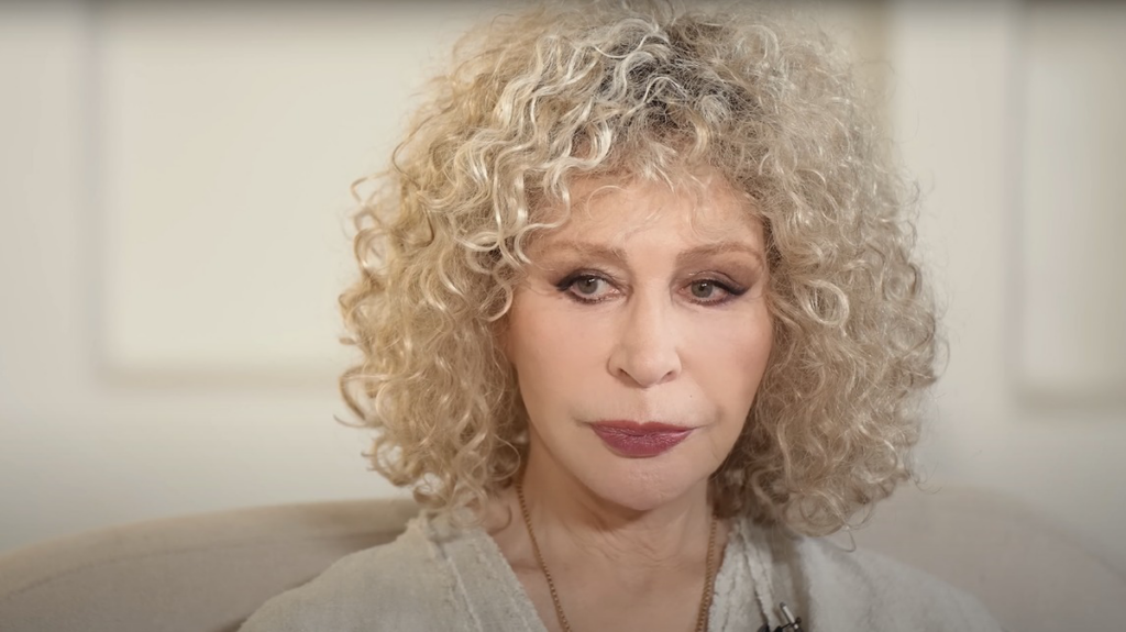 «Я делала приятное худруку на 40 лет старше, а он превратил меня приму»: откровения Татьяны Васильевой
