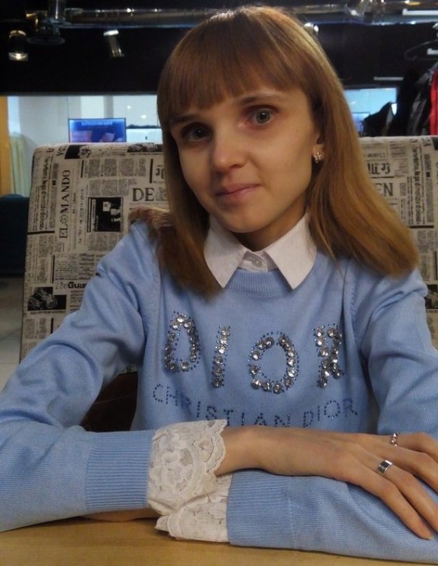 Весила всего 17 кг и напоминала немощную старушку: как сейчас выглядит звезда «Пусть говорят»