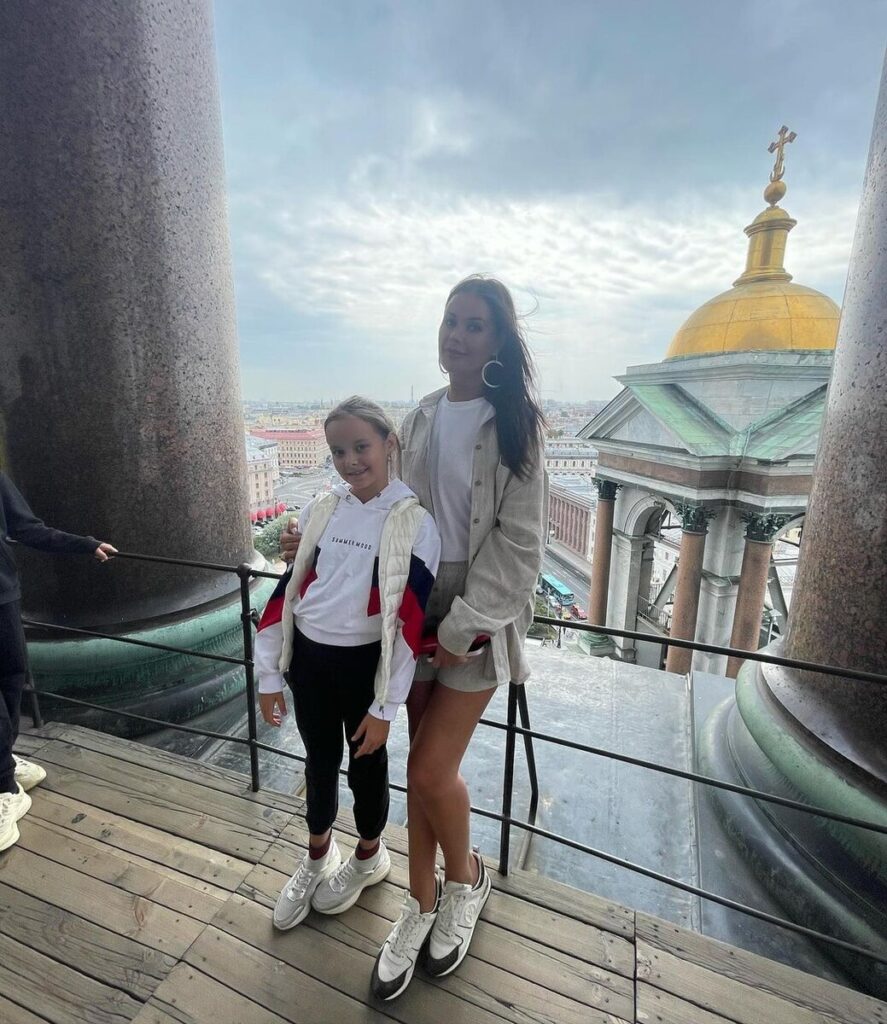 «Даже не симпатичная»: как выглядит подросшая дочь Оксаны Федоровой