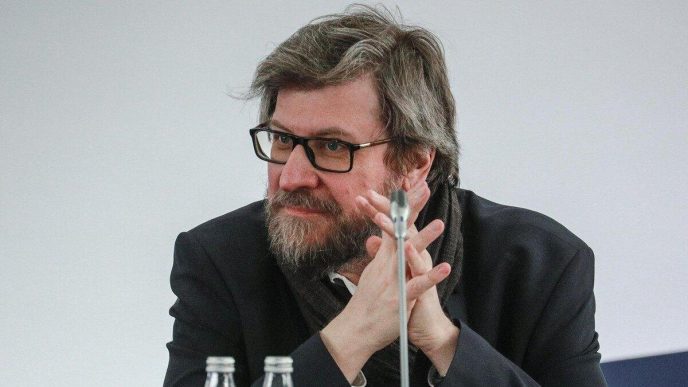 «Не пускала мальчика к себе в дом»: вдову Ширвиндта осудили за отношение к внебрачному сыну мужа